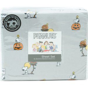 NEW Peanuts Snoopy Woodstock Halloween Sheet Set